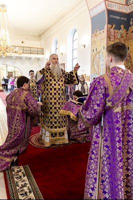 Божественная литургия в Свято-Никольском мужском монастыре г. Саратова