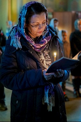 Великое повечерие с чтением канона преподобного Андрея Критского в Покровском храме г. Саратова