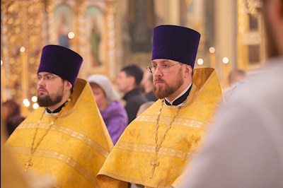 Митрополит Игнатий совершил Божественную литургию и молебен на новый год в Покровском соборе г. Саратова
