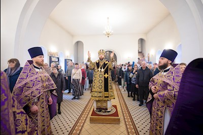 Митрополит Игнатий совершил Божественную литургию в храме преподобного Сергия Радонежского г. Саратова