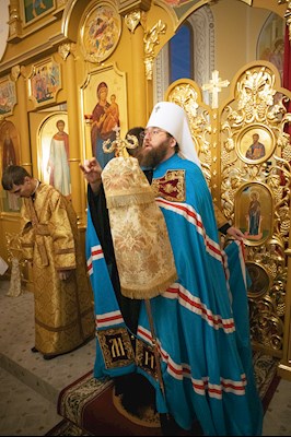 Митрополит Игнатий совершил Великое освящение храма святителя и Чудотворца Николая села Долгий Буерак Гагаринского района г. Саратова и Божественную литургию в новоосвященном храме