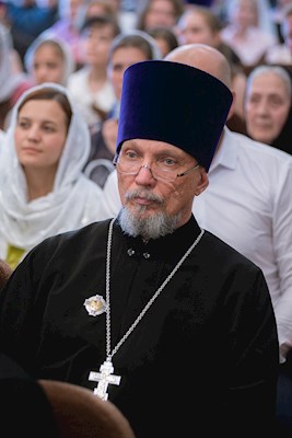 Митрополит Игнатий вручил дипломы выпускникам СПДС