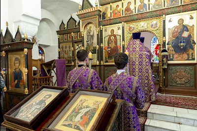 Всенощное бдение на Архиерейском подворье – в храме в честь иконы Божией Матери «Утоли моя печали» г. Саратова