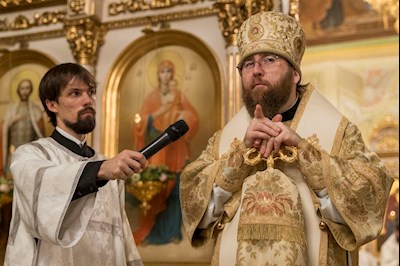 Митрополит Игнатий совершил ночную Божественную литургию в Покровском соборе г. Саратова
