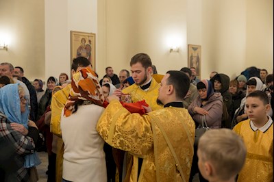 Митрополит Игнатий совершил Божественную литургию в соборном храме святителя Спиридона Тримифунтского г. Саратова