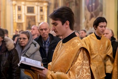 Митрополит Игнатий совершил Божественную литургию и молебен на новый год в Покровском соборе г. Саратова