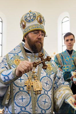 Митрополит Игнатий совершил Божественную литургию в храме святого апостола и евангелиста Иоанна Богослова с. Казанла Базарно-Карабулакского района