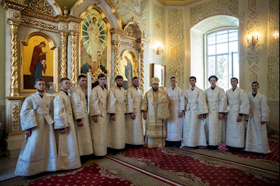 Митрополит Игнатий совершил Божественную литургию в Покровском соборе г. Саратова