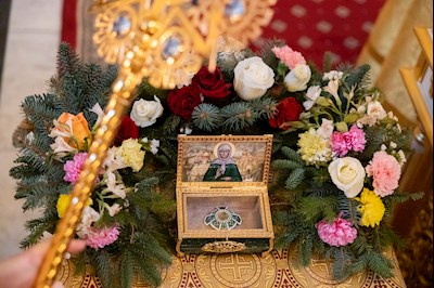 Митрополит Игнатий совершил Божественную литургию и молебен на новый год в Покровском соборе г. Саратова