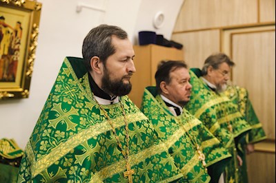 Архиереи Саратовской митрополии совершили Божественную литургию в соборном храме святого благоверного князя Александра Невского г. Ртищево