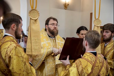 Митрополит Игнатий совершил Божественную литургию в Свято-Алексиевском женском монастыре г. Саратова