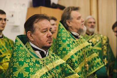 Архиереи Саратовской митрополии совершили Божественную литургию в соборном храме святого благоверного князя Александра Невского г. Ртищево