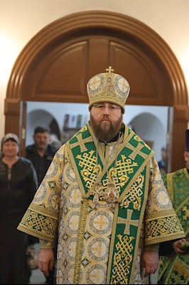 Митрополит Игнатий совершил Литургию Преждеосвященных Даров в храме в честь иконы Божией Матери «Всех скорбящих Радость» г. Саратова