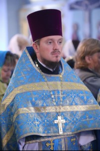 Божественная литургия в храме в честь Покрова Пресвятой Богородицы города Петровска