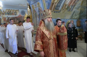 Крещальная Литургия в Свято-Троицком соборе Саратова
