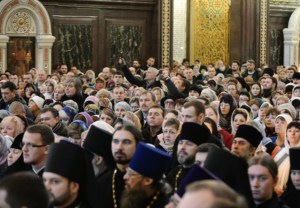 Митрополит Лонгин принял участие в Патриаршем богослужении в Храме Христа Спасителя в день открытия Рождественских чтений