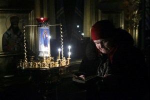 Великое повечерие с чтением канона преподобного Андрея Критского в Свято-Троицком кафедральном соборе г.Саратова
