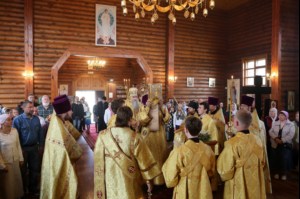Божественная литургия в храме в честь Сретения Господня г. Саратова