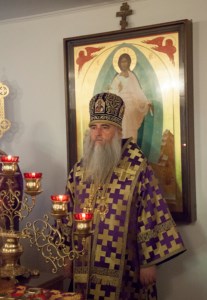 Божественная литургия в храме в честь Воздвижения Честнаго и Животворящего Креста Господня г. Саратова