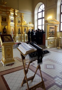 Царские часы на Архиерейском подворье — храме во имя святого апостола и евангелиста Иоанна Богослова при Саратовской православной духовной семинарии