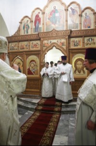 Божественная литургия и панихида в храме во имя святителя и чудотворца Николая на Елшанском кладбище г. Саратова
