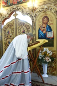 Божественная литургия в храме святых первоверховных апостолов Петра и Павла г. Красноармейска