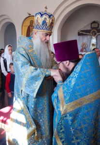 Божественная литургия в храме в честь Успения Пресвятой Богородицы п. Возрождение Хвалынского района