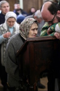 Божественная литургия на Архиерейском подворье — храме во имя преподобного Серафима Саровского г.Саратова