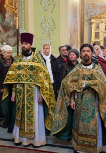 Божественная литургия в храме в честь Покрова Пресвятой Богородицы г.Саратова