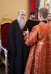 Всенощное бдение в храме в честь Покрова Пресвятой Богородицы г.Саратова