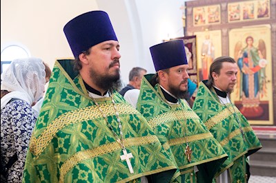 Божественная литургия в храме преподобного Сергия Радонежского г. Саратова