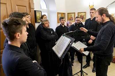 Божественная литургия в храме во имя святых бессребреников и чудотворцев Космы и Дамиана г. Саратова