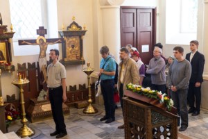 Всенощное бдение на Архиерейском подворье — храме в честь иконы Божией Матери «Утоли моя печали» г. Саратова