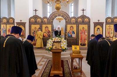 Всенощное бдение в храме во имя святых первоверховных апостолов Петра и Павла г. Саратова