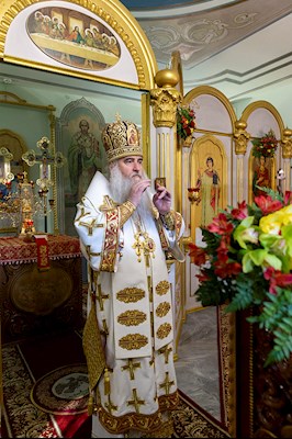 Божественная литургия в храме во имя великомученика и целителя Пантелеимона г. Саратова