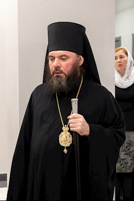 Митрополит Лонгин освятил здание Покровского епархиального управления