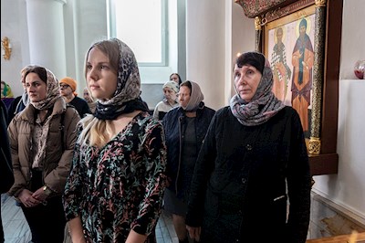 Литургия Преждеосвященных Даров на Архиерейском подворье – в храме в честь иконы Божией Матери «Утоли моя печали» г. Саратова