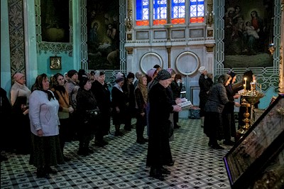 Великое повечерие с чтением канона преподобного Андрея Критского в храме Сошествия Святого Духа г. Саратова