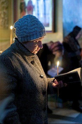 Великое повечерие с чтением канона преподобного Андрея Критского в Покровском храме г. Саратова