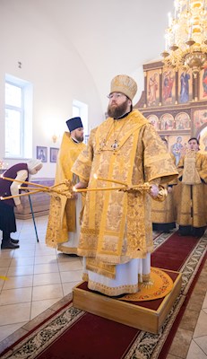 Митрополит Игнатий совершил Божественную литургию в храме святителя Николая Японского г. Саратова