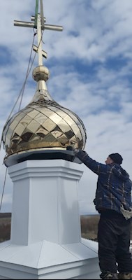На храм в честь иконы Божией Матери «Всецарица» установлен центральный купол