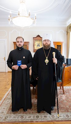 Митрополит Игнатий вручил награды сотрудникам Саратовского епархиального управления