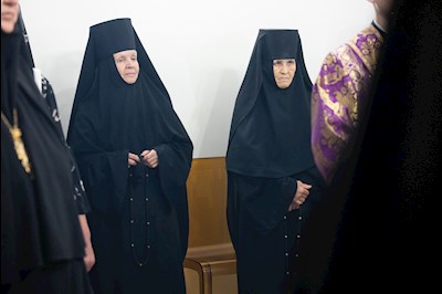 Митрополит Игнатий совершил Великое освящение Крестовоздвиженского подворья Свято-Алексиевского женского монастыря г. Саратова и Божественную литургию в новоосвященном храме