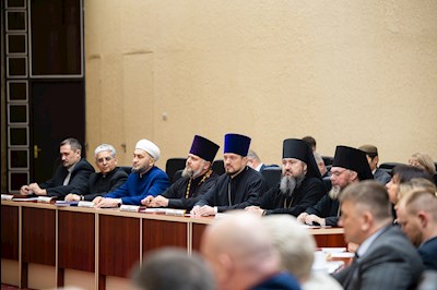 Митрополит Игнатий выступил с докладом на заседании Совета по взаимодействию с национальными и религиозными объединениями
