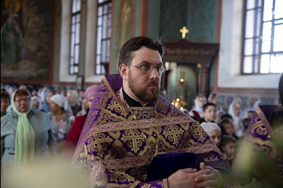 Митрополит Игнатий совершил Божественную литургию в Крестовоздвиженском храме г. Хвалынска