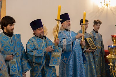 Митрополит Игнатий совершил всенощное бдение в храме святителя Тихона, епископа Воронежского, Задонского чудотворца, г. Саратова