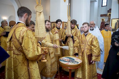 Митрополит Игнатий совершил Божественную литургию в Свято-Алексиевском женском монастыре г. Саратова
