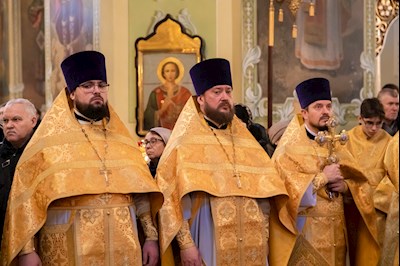Митрополит Игнатий совершил Божественную литургию и молебен на новый год в Покровском соборе г. Саратова