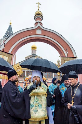 В Саратове прошел традиционный крестный ход с Казанской иконой Божией Матери