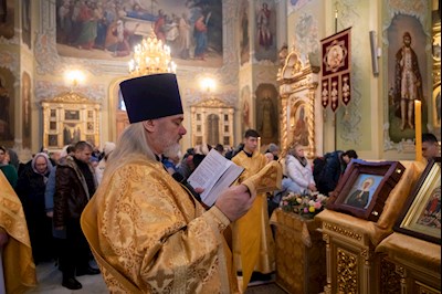 Митрополит Игнатий совершил Божественную литургию и молебен на новый год в Покровском соборе г. Саратова